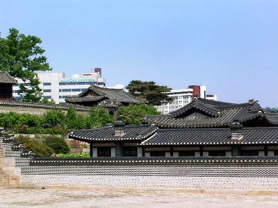 Changdeokgung Palace 2.jpg