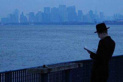 Praying while looking at the new New York Skyline after 9/11