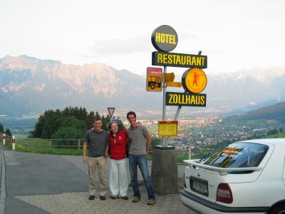 u26/azia/medium/19289910.DebtheDividellaBoys.jpg