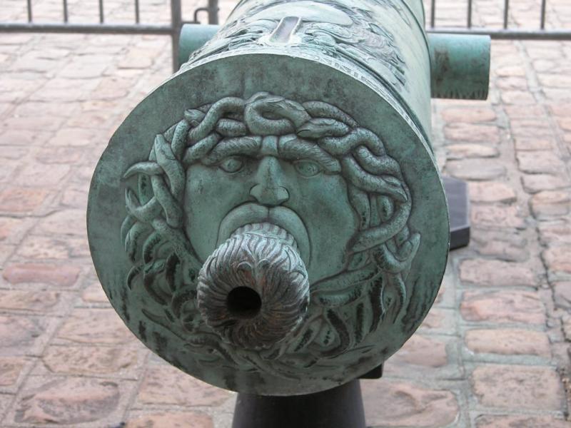 Medusa cannon