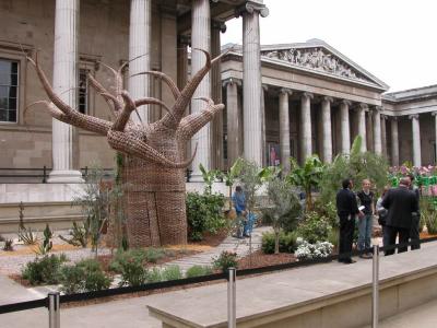 British Museum courtyard: African sculpture