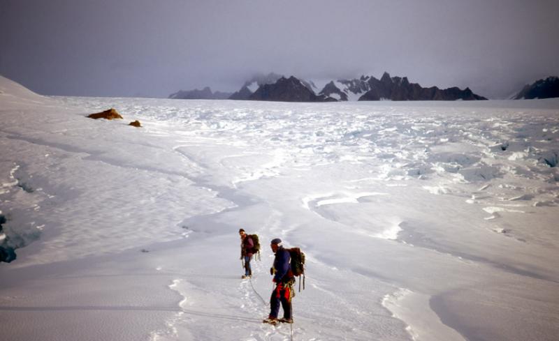 Light on the glacier crevaces