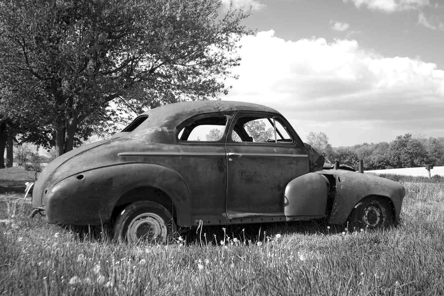 Old-Car-Route-301-BW.jpg