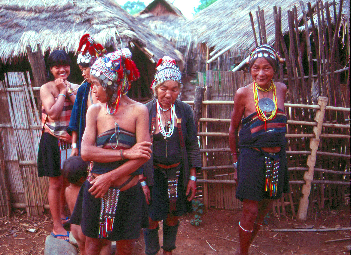 N-Mountain-Tribeswomen-83.jpg