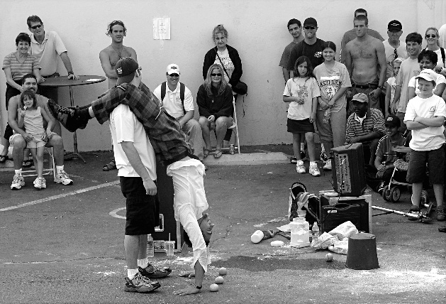 The Jugglers Performance