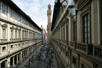 Uffizi Gallery Looking toward Duomo.jpg