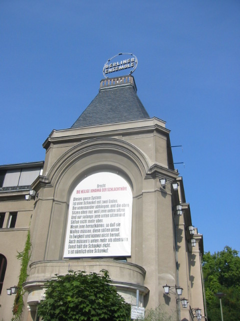 bertold brecht theater