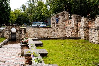 The remains of the burned Synagogue