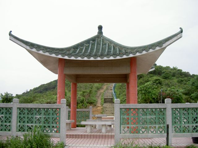Little Temple on top of Wah Ming Shan (Mountain)