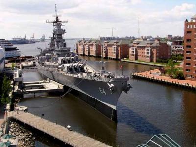 21 MAY 05 USS WISCONSIN IN DOWNTOWN NORFOLK