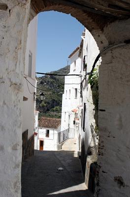 Casares street - going up!