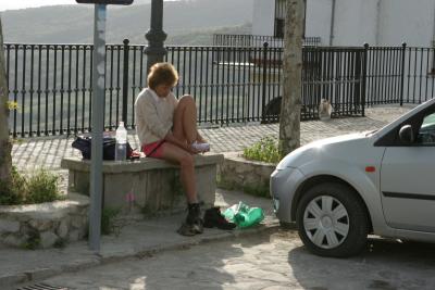 Ruth prepares her feet at Grazelima car park