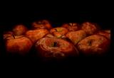 Apple (*)