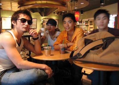 Union Square - Starbucks2A_ KatsuBSueBڡBEdwin - (07/22/04)