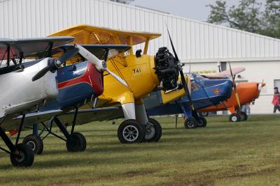 Alignement d'avions anciens