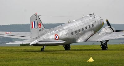 Douglas C-47 DC-3 militaire (Dakota)