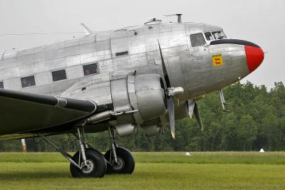 DC 3 militaire aprs atterrissage