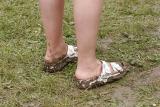 Arodrome de Cerny aprs la pluie... Il fallait oser ces chaussures-l !