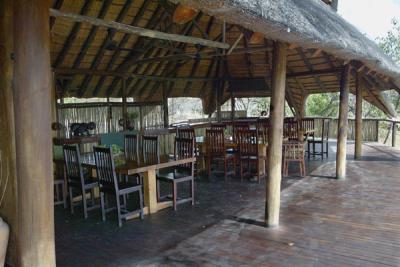 King's Pool dining area