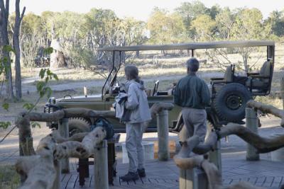 Barb and Marty loading up for the game drive prior to our sleepout