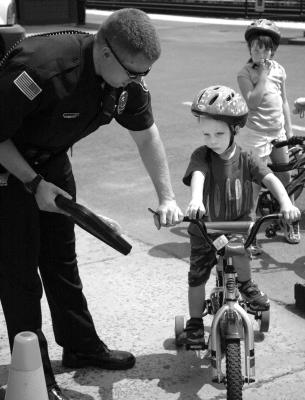 u26/donna_lear/medium/43884407.BikeRodeo.jpg