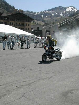 Smoking the tire on a R1200C