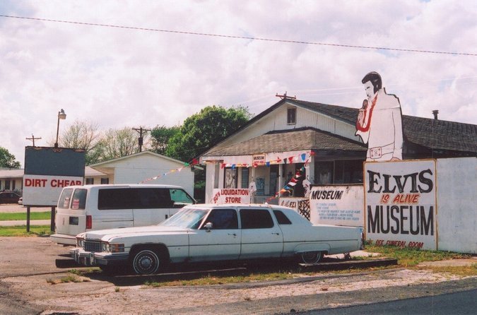 elvis2.JPG