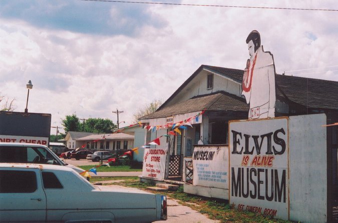 elvis3.JPG