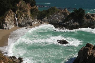 u26/fmc408/medium/43731994.bigsur00.jpg
