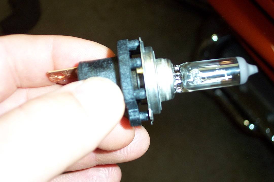 Bulb then pulls right out