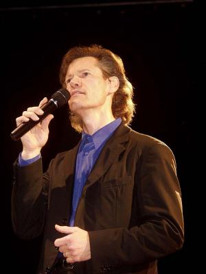u26/gayleo/medium/43536370.RandyTravis.jpg