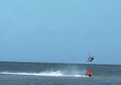 u26/gil_hidalgo/medium/43817931.SurfKite42.jpg