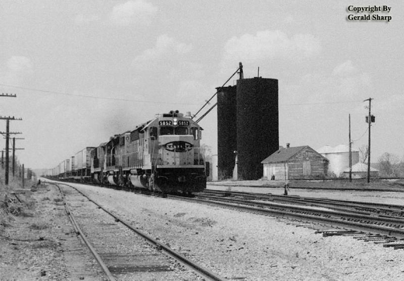 sf5852east_at_henrietta.jpg
