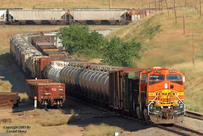 BNSF 4750 East at East Rocky
