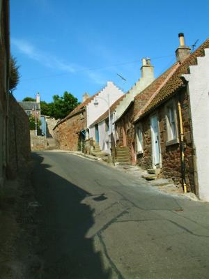 8 Road: Road From Crail Harbur.