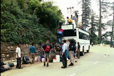 Vertrek uit Shimla met eigen bus