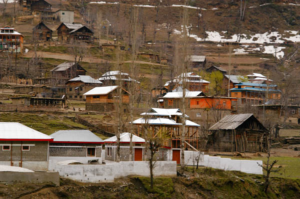 Houses in Neelum Valley