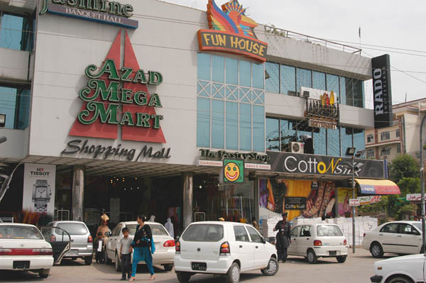 Mega Mart in Mirpur