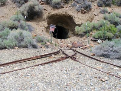 Majuba Hill Mine --  Stay Out, Stay Alive