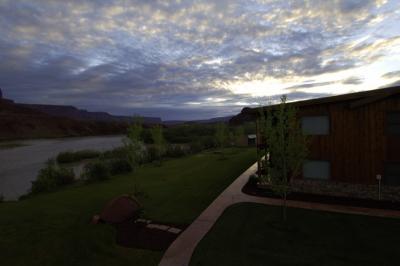 SunriseAtSorrelRiverRanch.JPG
