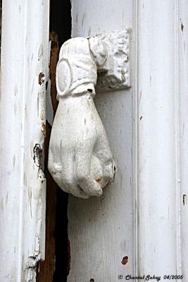 u26/jillie185/medium/43182998.DoorKnobBordeauxcopy.jpg