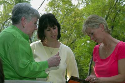 Millie, Arlene and Robyn .jpg