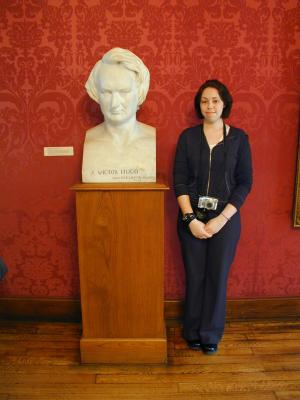 Debbie with Hugo's Bust, Maison de Victor Hugo (5/3)