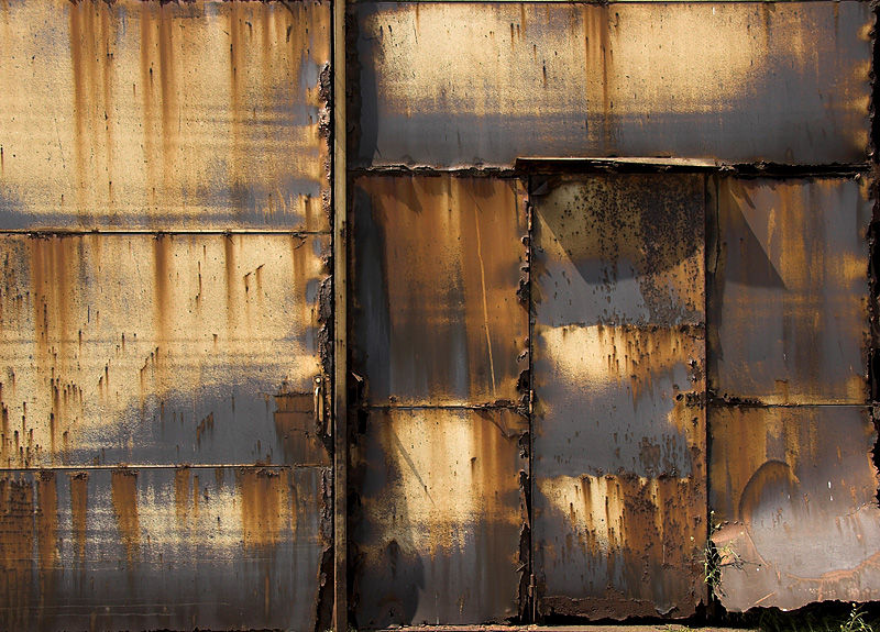 The rusted door