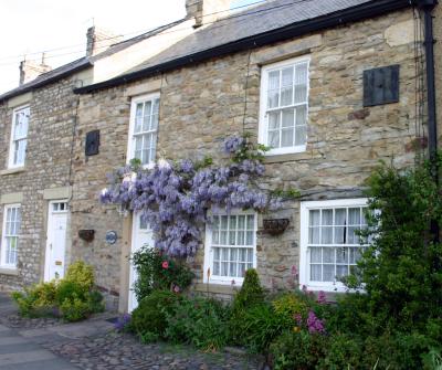 u26/johnnyjag/medium/44061330.OctoberCottage.jpg