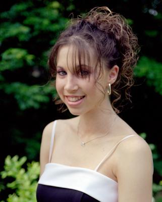 u26/johnsgallery/medium/31680175.Steph_Prom.jpg