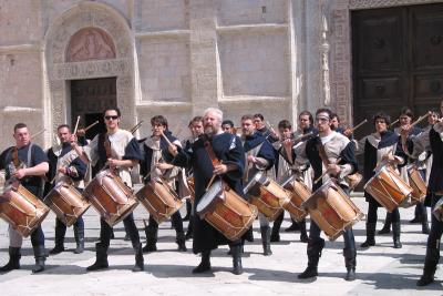 Drum corps, upper town
