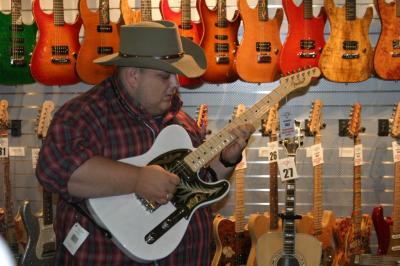 Johnny Hiland playing the Jimmy Bryant Tele