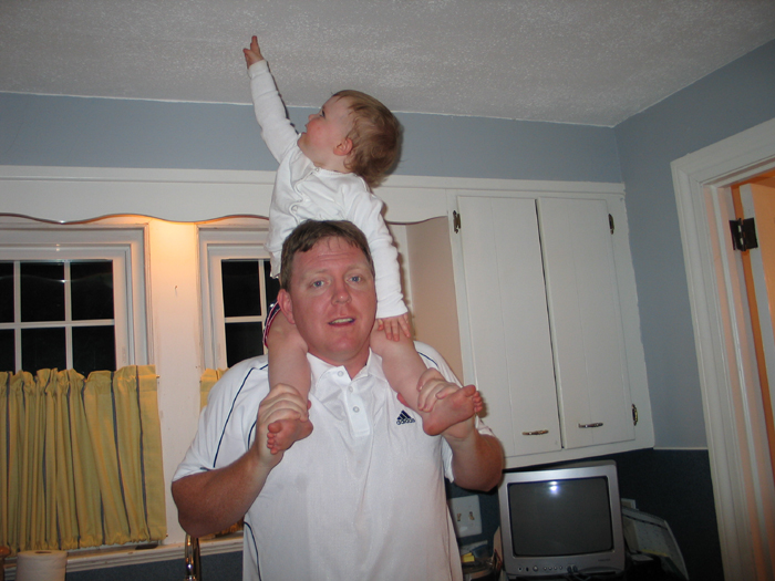 ellie_dad_sholders.jpg
