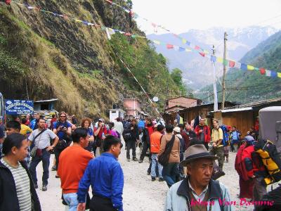climbers gathering at tibetan border